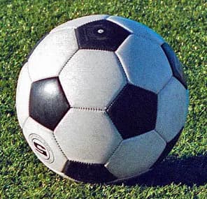 Football Pallo valmiina-cropped.jpg